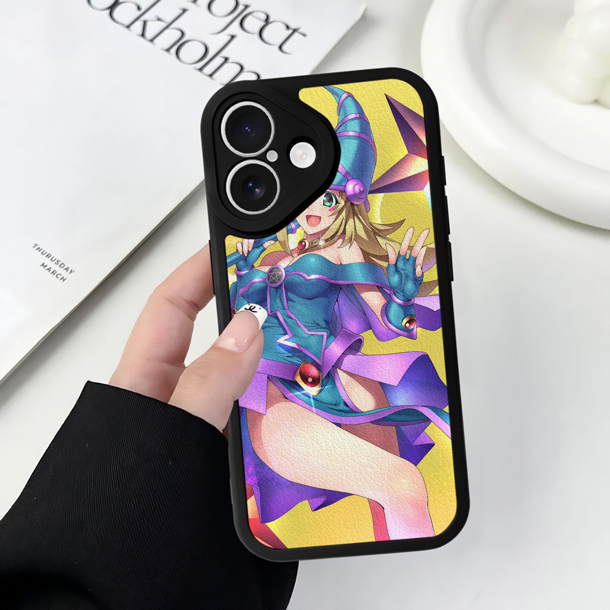 （画像用） 遊☆戯☆王 Yu-Gi-Oh! 【iPhone 16シリーズ対応】シリコンスマホケース（レザー調） 材質：シリコン